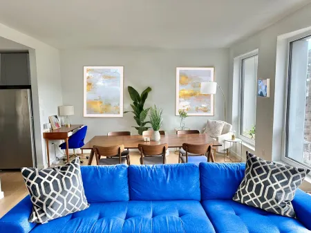 Luxury 2BR-2BA - 15 Minutes to NYC - Elevator - Rooftop - Gym - Lounge - Laundry Отели рядом с достопримечательностью «Технологический институт Стивенс»