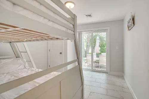 Family Retreat in Old Lyme Gated Miami Beach - Интернет