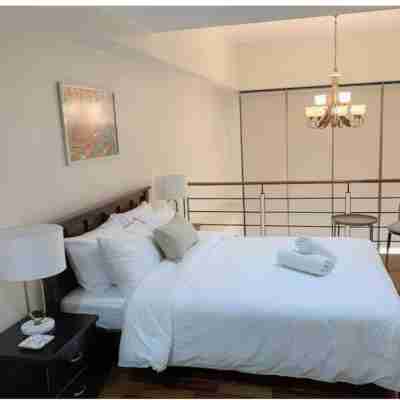 Modern Makati Condo for Rent - City Views & Convenience Rooms