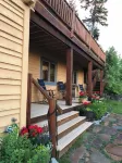 Flathead Lake - Bigfork log cabin with stunning views Apartment
