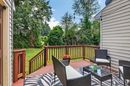 Charming 2-bedroom townhome in great location offering all the comforts of home.