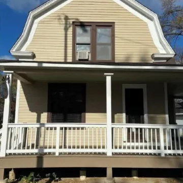 Urban Farmhouse near O’Hare Airport