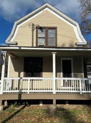 Urban Farmhouse near O’Hare Airport