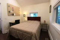 Large 3-bedroom bungalow near IU stadiums