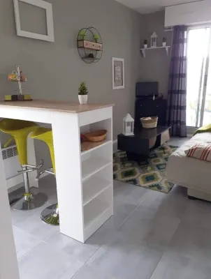 Lovely studio facing the port of Arcachon and close to shops