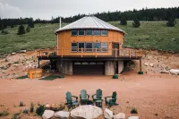 Luxury Off-Grid Yurt: Hot Tub, Epic Views, WiFi, 10 Mins from Cripple Creek!