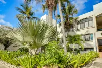 Renovated Beach Condo