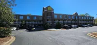 Studios & Suites 4 Less Charlotte Отели в г. Шарлотт