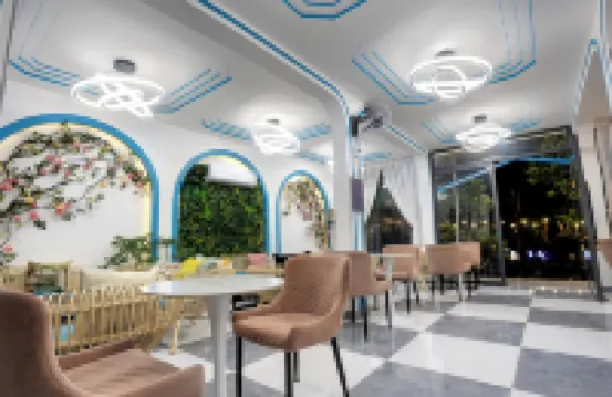 彩虹海灘美奈 - 民宿和咖啡館