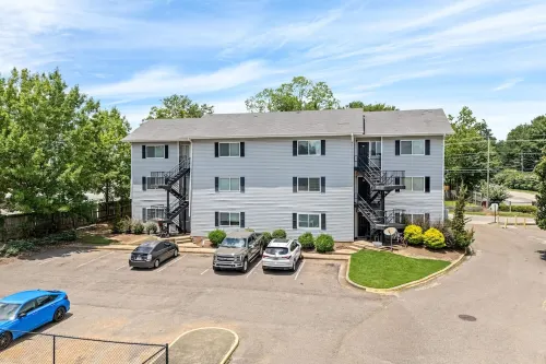 NEW!Charming 2-bedroom apartment in Auburn close to Campus!