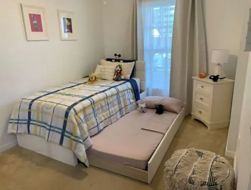 Cozy Vacay-Condo close to the theme parks!