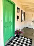 2 Bed Near Doctors Hospital: Beautiful, Sunny, New
