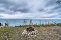 Fire Pit, Smart TV Waterfront Charlevoix Home - Parking