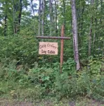 Lazy Cedars Log Cabin - Centrally located