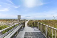 Aqua Villa 302
