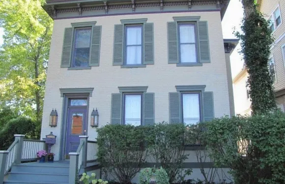 韋恩堡拉薩勒市區酒店