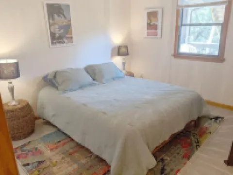 Duck Road Central Location🐶Dog Friendly🎾Parking &Tennis Pass⛱Walk to the Beach