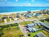 Pet Friendly Island Guest House with Pool