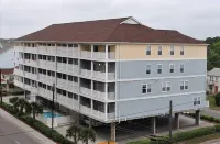 This is it! Spacious Luxury 8 Bedroom Villa, Pool, Hs Internet