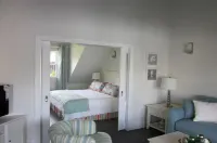 FABULOUS 1 BED APARTMENT IN MARIGOT MARINA, with free Zoetry Hotel access.