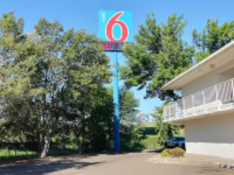 Motel 6 Bismarck, ND Hotéis em Bismarck