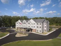 Element Lenox Berkshires - Pools