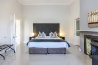 4 on Varneys Guest House
