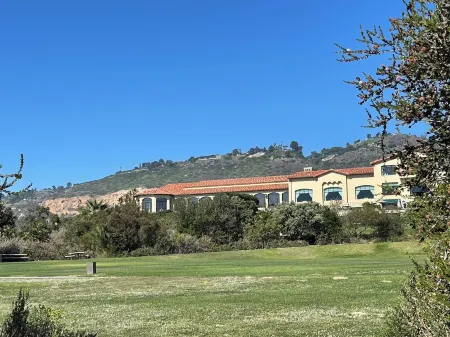 Charming 3-bedroom house in marvelous Los Angeles with WiFi, AC