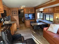 Luxury Motorhome in South Crestview with WiFi, AC