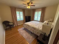 Mid-Century Modern on University Ave – Take a walk to OSU!!! - 4-Star