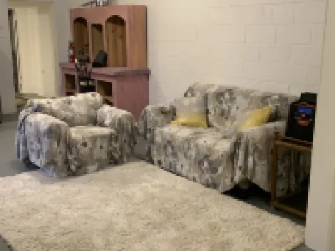 Comfy, breezy 2 bed 1 bath - Northside apartment.