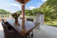 Villa Néo-provençale Avec Piscine aux Portes de Cannes