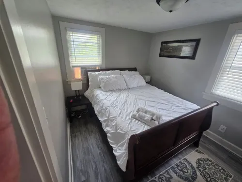 Charming 1-bedroom apartment in wonderful Sandusky with WiFi, AC