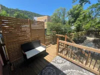 Restored 1870s 4BR, 2.5 bath, formal dining, in the heart of Berkeley Springs
