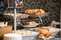Hampton Inn & Suites Tulsa/Catoosa - breakfast