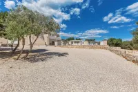 Tenuta Cuccovivo - Villa di Lusso con Piscina Vista Mare a 5 Minuti da Ostuni
