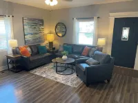 Charming 3-bedroom, 2-12/ bath house with AC, WiFi in peaceful Fortville