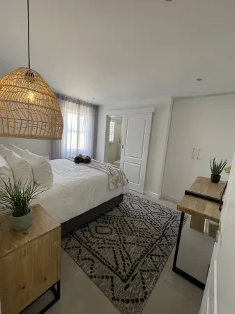 Tranquil haven: home in nature's embrace, where ocean and dunes unite. Отели в г. Malmesbury