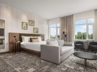 Hotel Railwayparc Montreal, Tapestry Collection by Hilton Hotels near Lachine