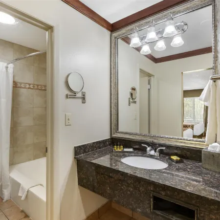 Best Western Plus Greenwell Inn