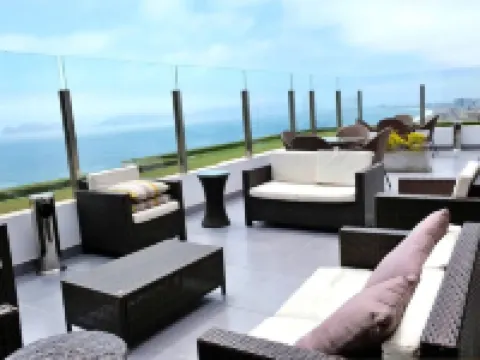 Fully equipped family apartment/ Oceanfront Condo. 聖米格爾酒店