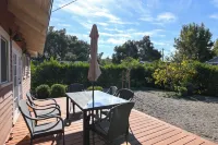 Charming 2-bedroom bungalow in Santa Paula with WiFi, AC Hotels in Santa Paula