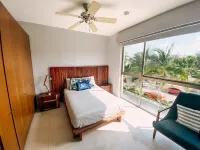 Marina-front Apartment in Ixtapa nearby beaches and cycling trail!