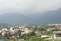 Spacious 6-bedroom apartment with WiFi, AC in Sahastradhara Helipad, Dehradun