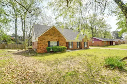 Memphis Vacation Rental - Walk to Graceland!