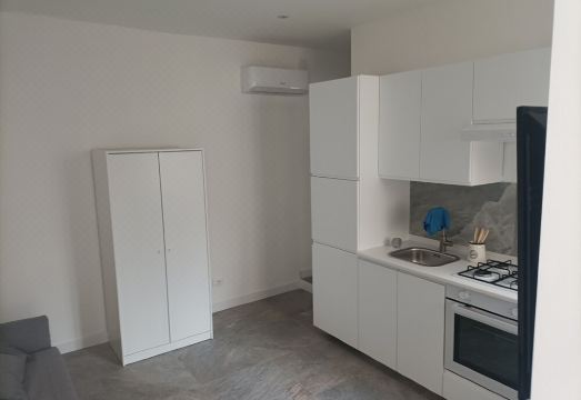 Newly renovated apartment, central Piazza Politeama