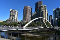 Life's a beach - stop and smell the sea Hotels in Elwood