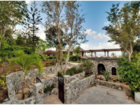 Best views & pool deck on St John just up the hill from Cinnamon Bay Beach. Hotels in Central