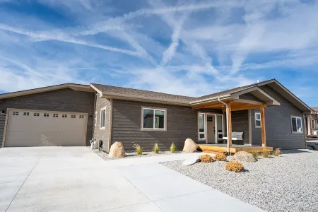 The Raven at BV STR-164 in Buena Vista Отели рядом с достопримечательностью «Elephant Rock campground»