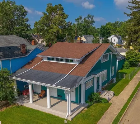 Spacious, Southern Charm! 4-bedroom house in Dayton that accommodates 11 guests! Отели рядом с достопримечательностью «Дейтонский университет»